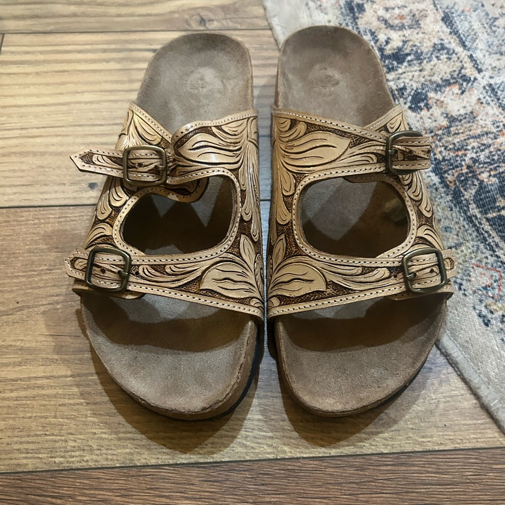 Women's Tan Sandals